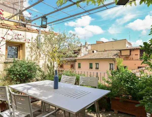 appartamento in vendita a Roma in zona Rione Monti/Campitelli