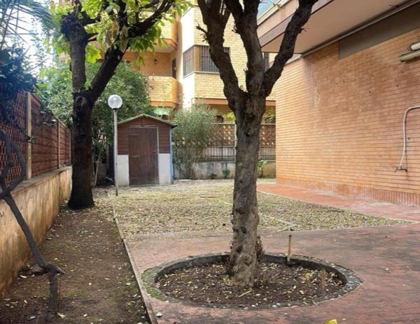 appartamento in vendita a Roma in zona Ostia