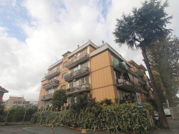 appartamento in vendita a Roma in zona Alessandrino
