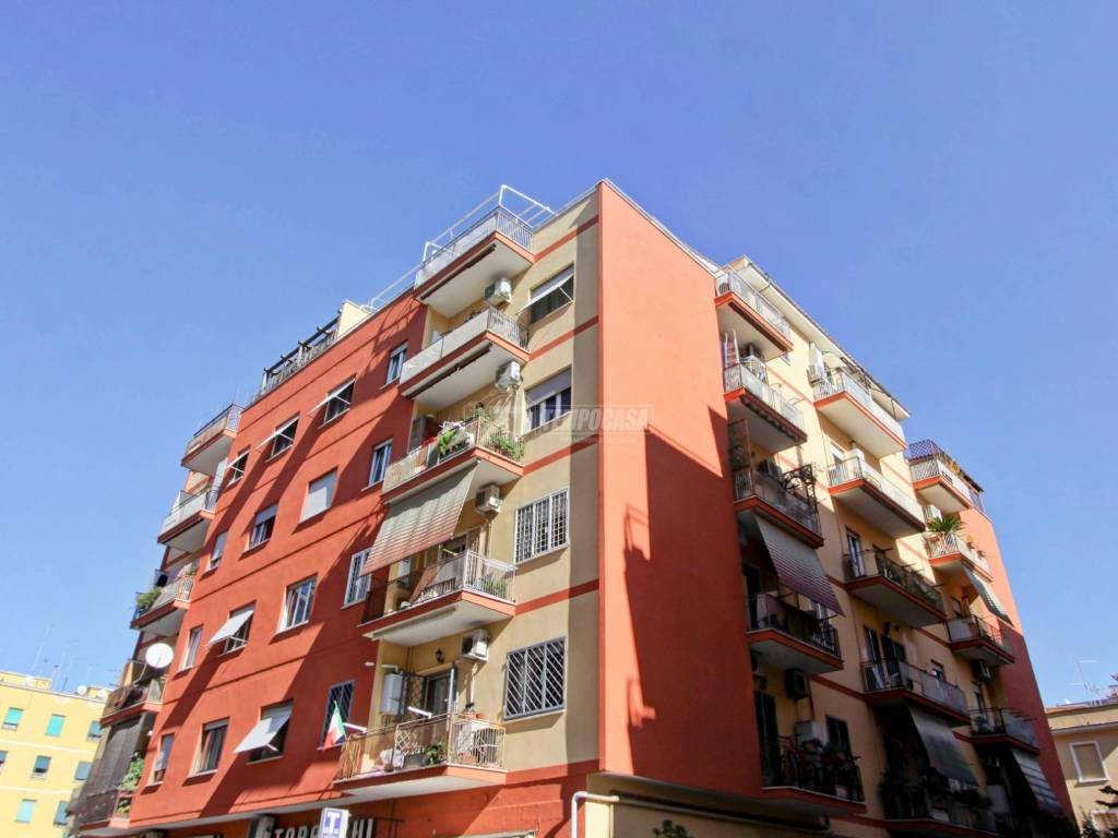 appartamento in vendita a Roma in zona Prenestino-Centocelle