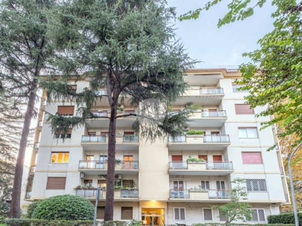 appartamento in vendita a Roma in zona EUR