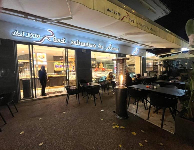 locale commerciale in vendita a Roma in zona Gianicolense