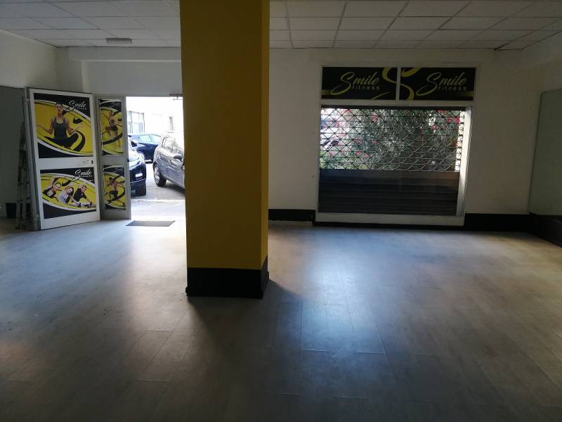 locale commerciale in vendita a Roma in zona Collatino
