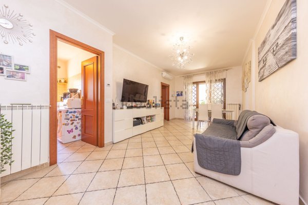 appartamento in vendita a Roma in zona Borghesiana