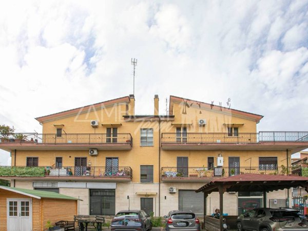 appartamento in vendita a Roma in zona Primavalle