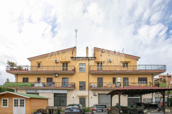appartamento in vendita a Roma in zona Primavalle