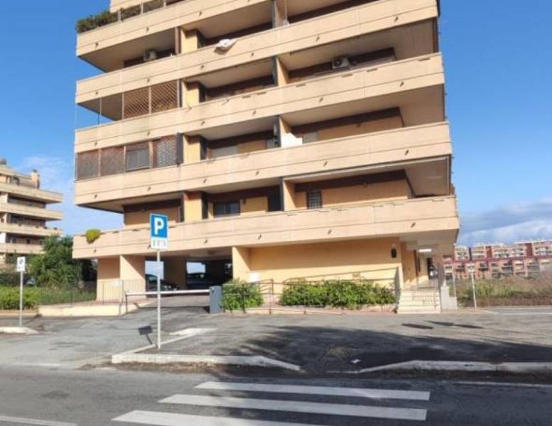 appartamento in vendita a Roma in zona Ponte di Nona