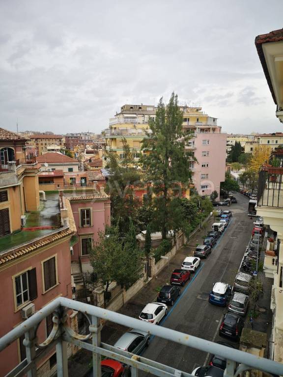 appartamento in vendita a Roma in zona Nomentano