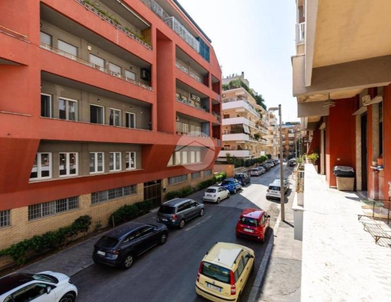 appartamento in vendita a Roma in zona Tor di Quinto