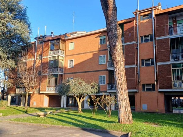 appartamento in vendita a Roma in zona Appio Claudio