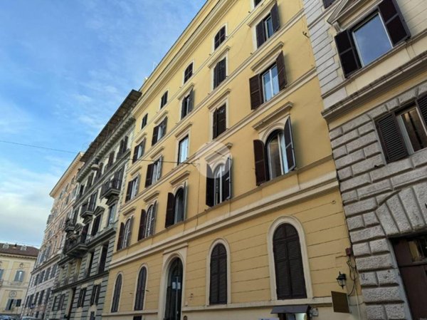 appartamento in vendita a Roma in zona Esquilino