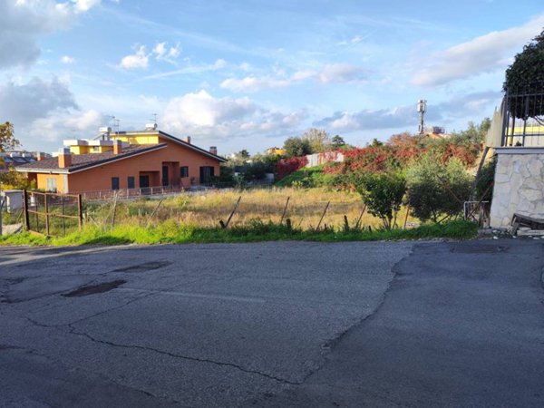 terreno agricolo in vendita a Roma in zona Finocchio