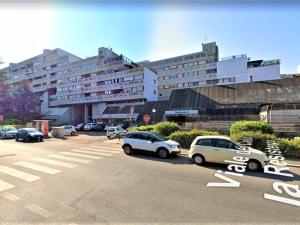 negozio in vendita a Roma in zona Spinaceto