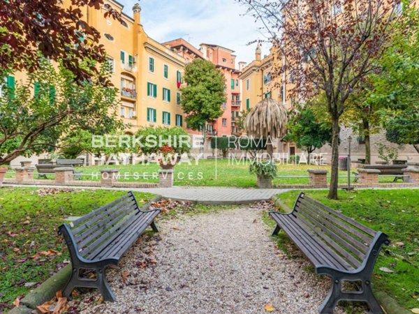 appartamento in vendita a Roma in zona Appio Latino