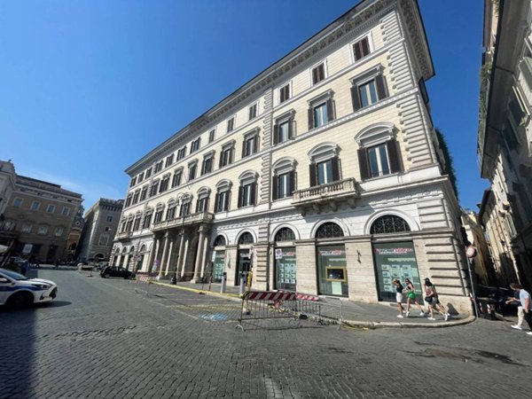 ufficio in vendita a Roma in zona Celio