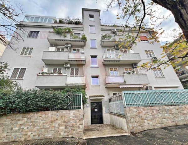 appartamento in vendita a Roma in zona Appio Claudio