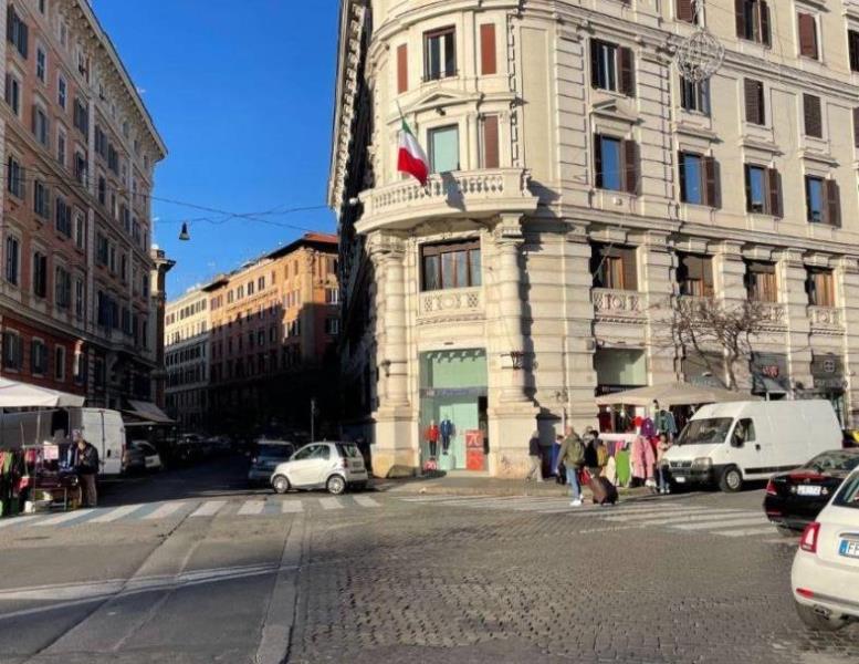 appartamento in vendita a Roma in zona Rione Prati