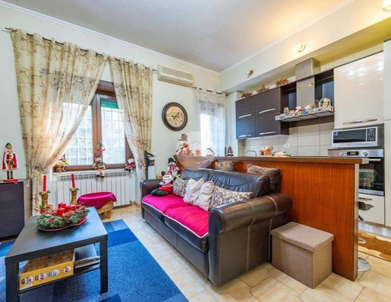 appartamento in vendita a Roma in zona Borghesiana