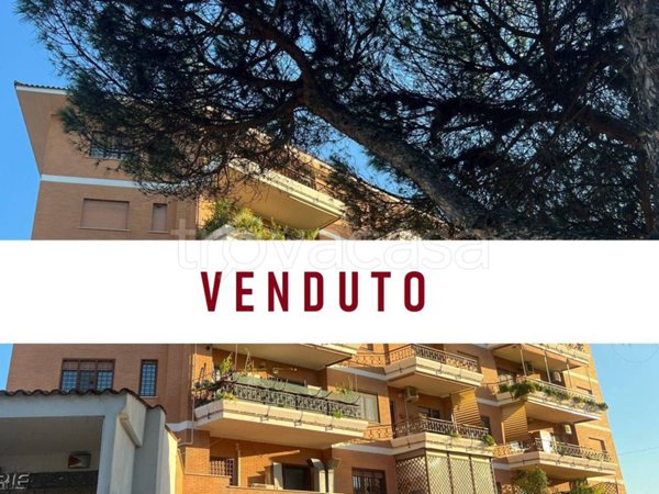 appartamento in vendita a Roma in zona Tor di Quinto
