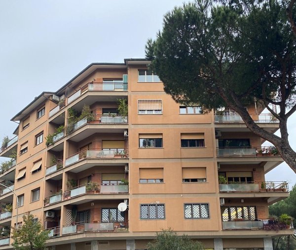 appartamento in vendita a Roma in zona Ardeatino