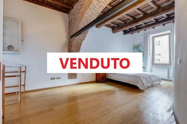 appartamento in vendita a Roma in zona Rione Monti/Campitelli