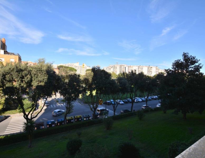 appartamento in vendita a Roma in zona Tre Pini - Poggio dei Fiori