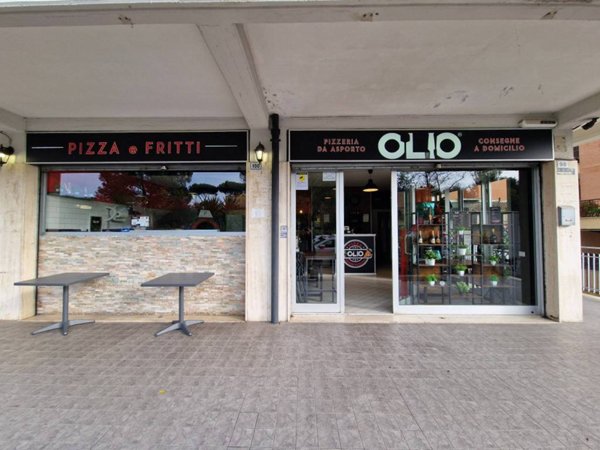 negozio in vendita a Roma in zona Casal Boccone