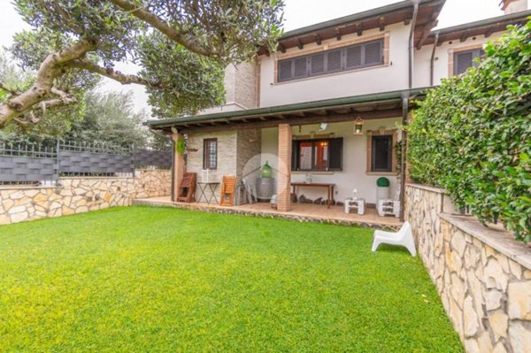 casa indipendente in vendita a Roma in zona Borghesiana