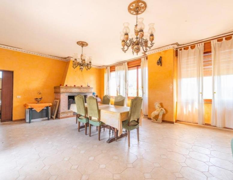 appartamento in vendita a Roma in zona Romanina