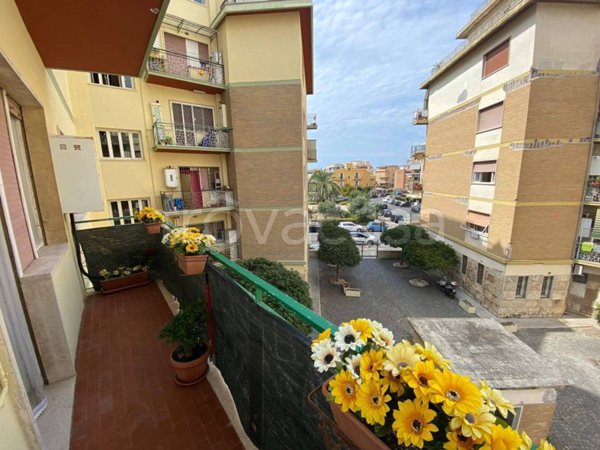 appartamento in vendita a Roma in zona Ostia