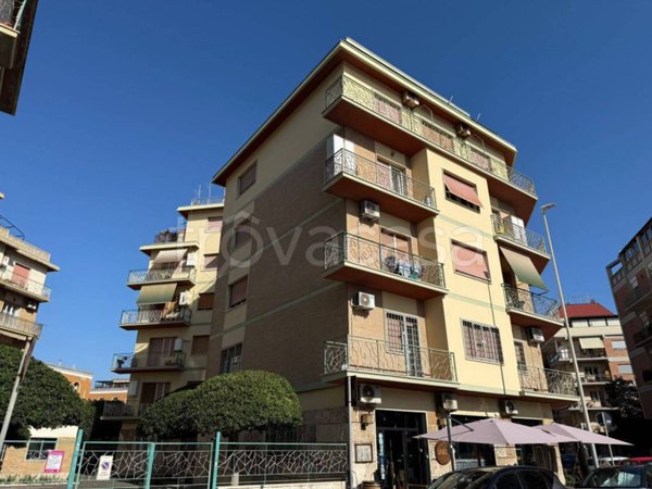 appartamento in vendita a Roma in zona Ostia