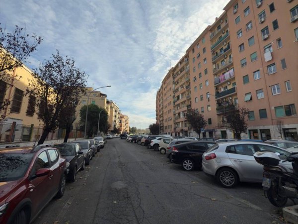 negozio in vendita a Roma in zona Tiburtino