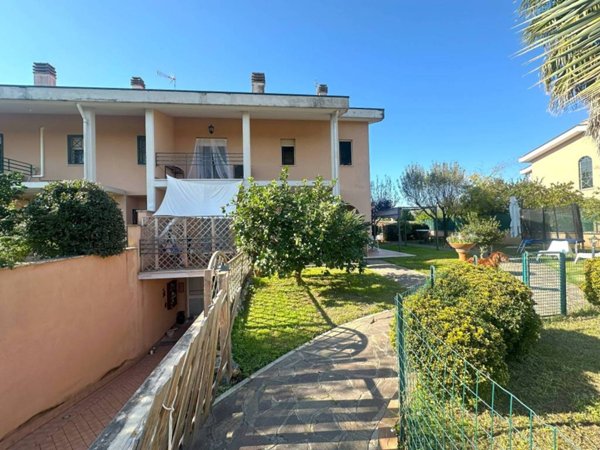 casa indipendente in vendita a Roma in zona Monte Sacro/Talenti