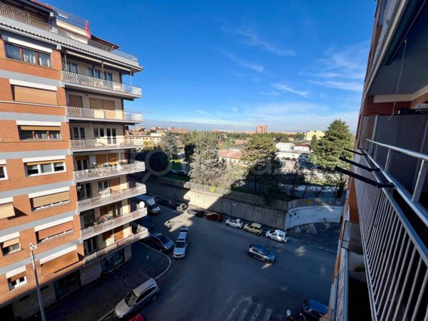 appartamento in vendita a Roma in zona Tuscolano