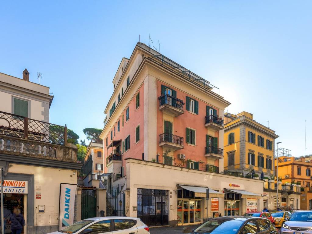 appartamento in vendita a Roma in zona Rione Prati