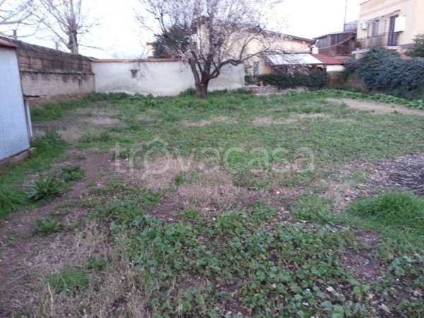 terreno edificabile in vendita a Roma in zona Tuscolano