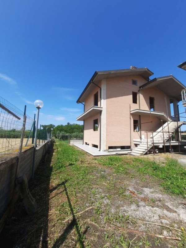 casa indipendente in vendita a Roma in zona Borghesiana