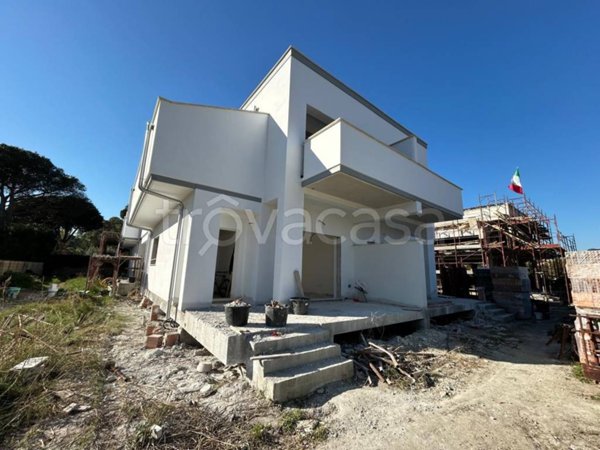 casa indipendente in vendita a Roma in zona Infernetto