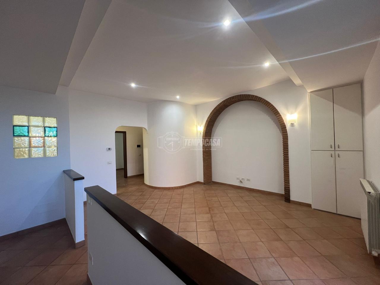 appartamento in vendita a Roma in zona Acilia