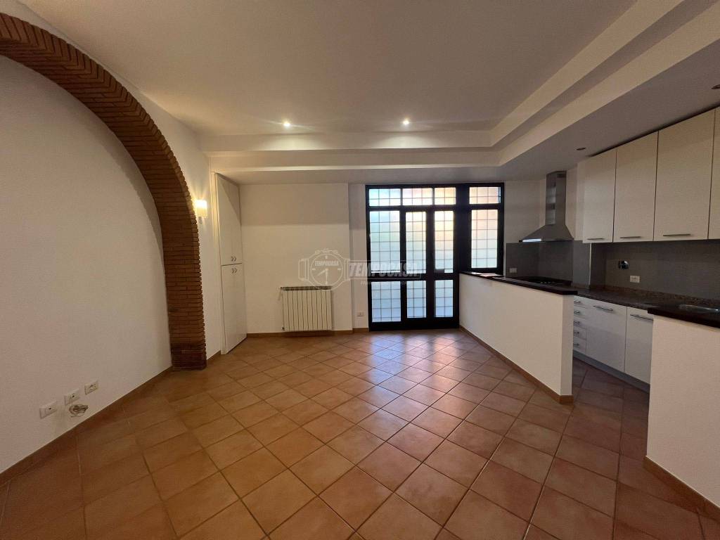 appartamento in vendita a Roma in zona Acilia