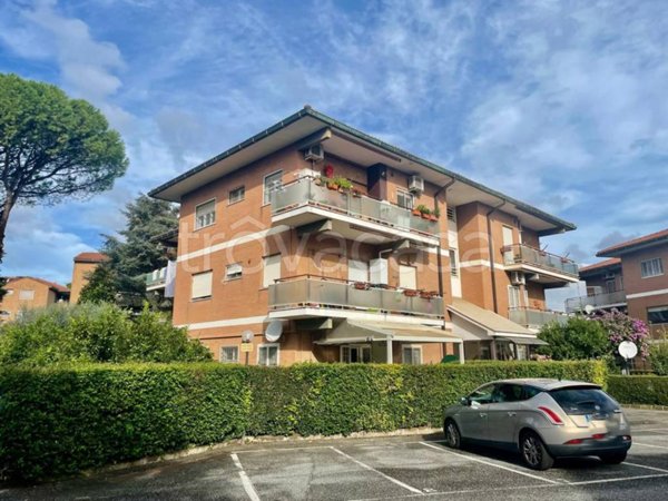 appartamento in vendita a Roma in zona Casal Morena