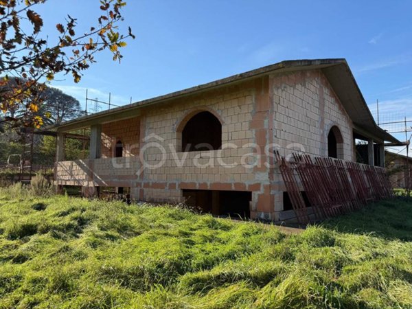 casa indipendente in vendita a Roma