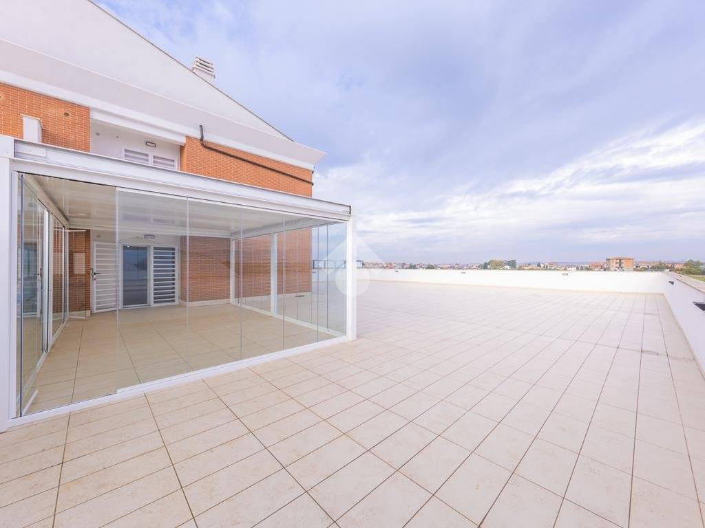 appartamento in vendita a Roma in zona Castelverde