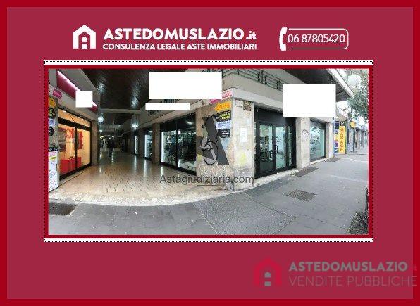 locale commerciale in vendita a Roma in zona Ponte Mammolo
