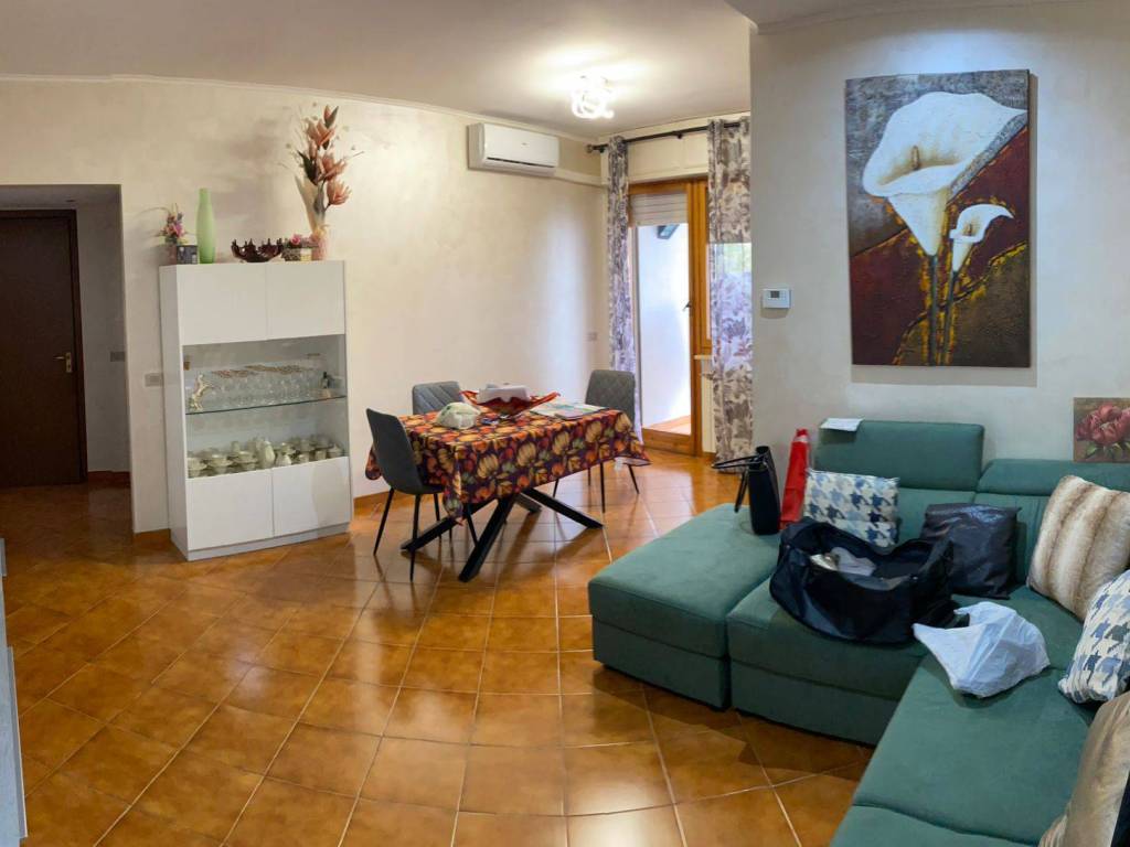 appartamento in vendita a Roma in zona Acilia