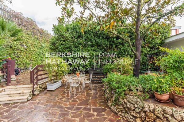 casa indipendente in vendita a Roma in zona Gianicolense