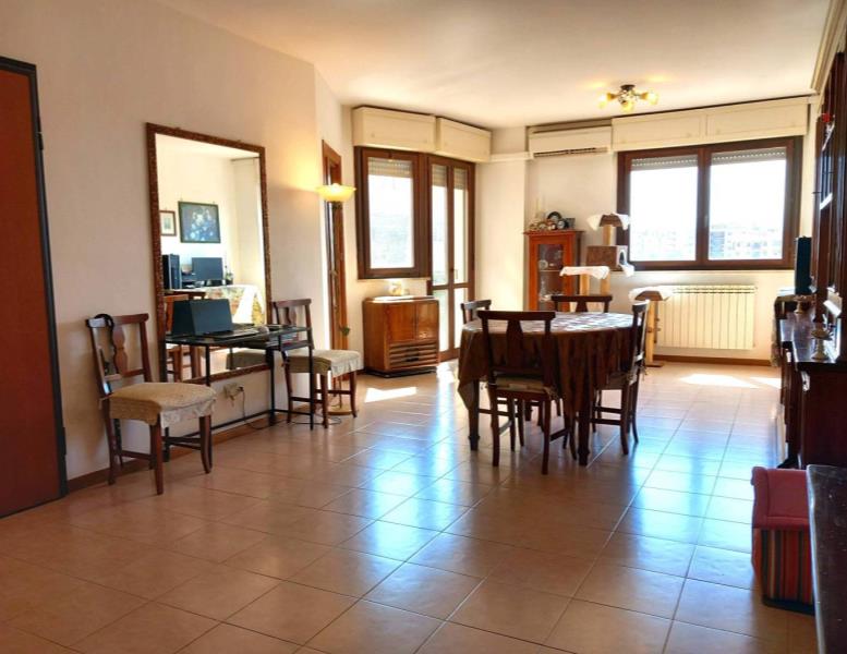 appartamento in vendita a Roma in zona Ponte di Nona
