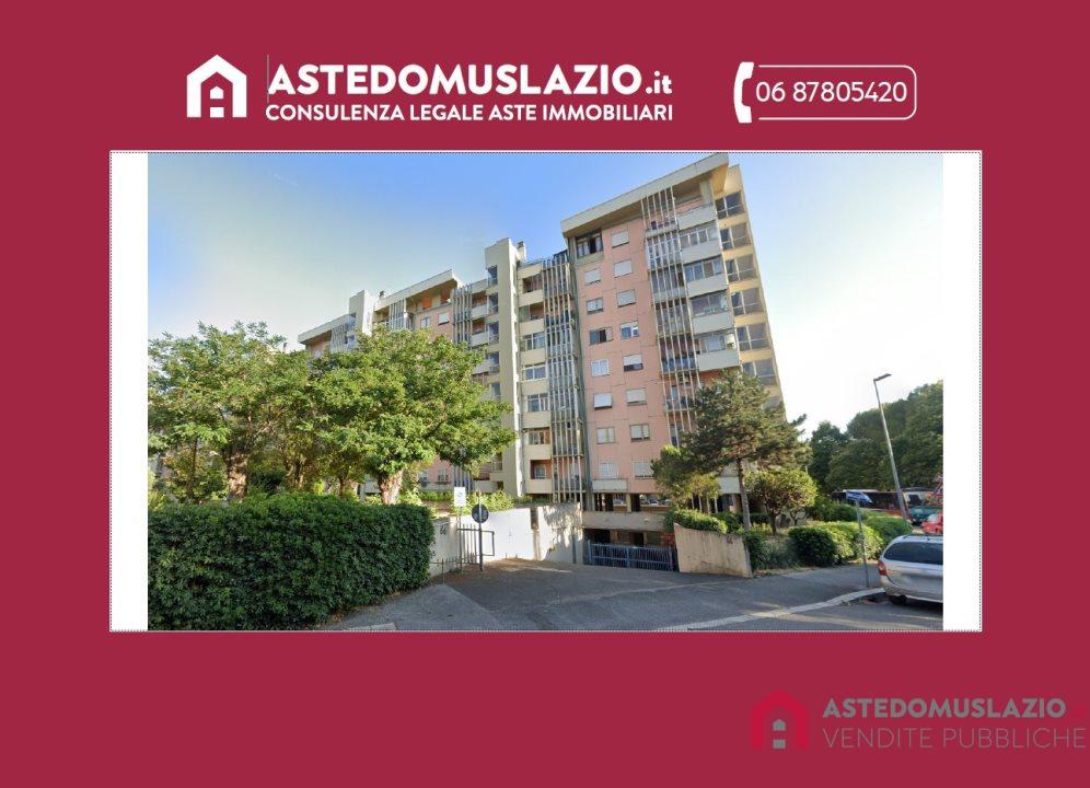 appartamento in vendita a Roma in zona Prenestino-Labicano