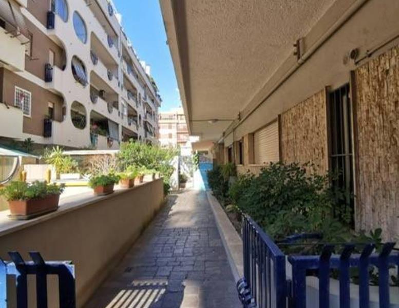 appartamento in vendita a Roma in zona Ostia