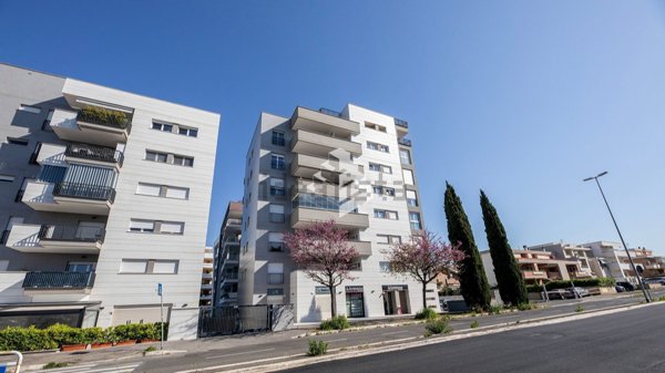 appartamento in vendita a Roma in zona Mezzocammino